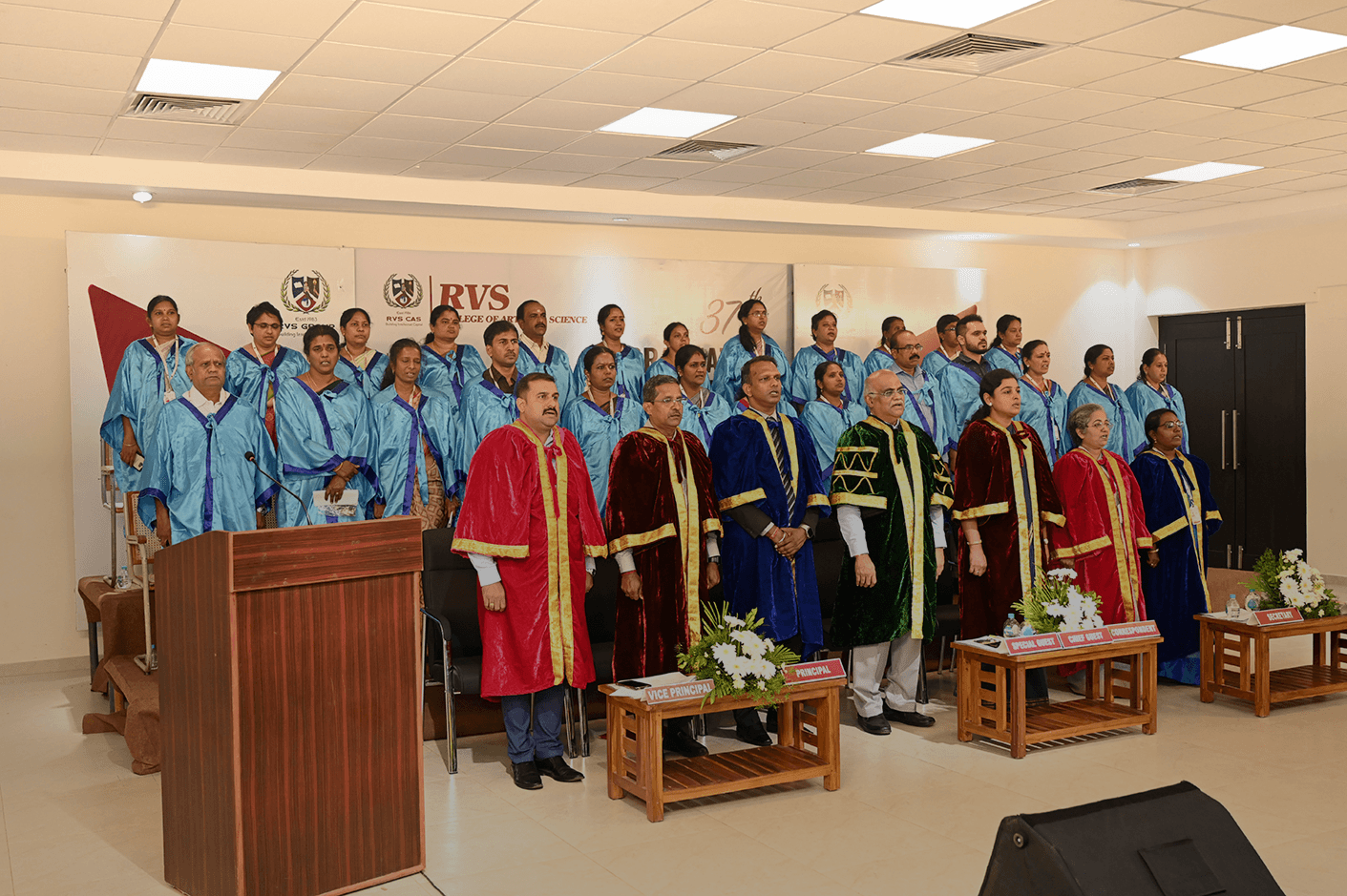 Faculty & Management Scholars